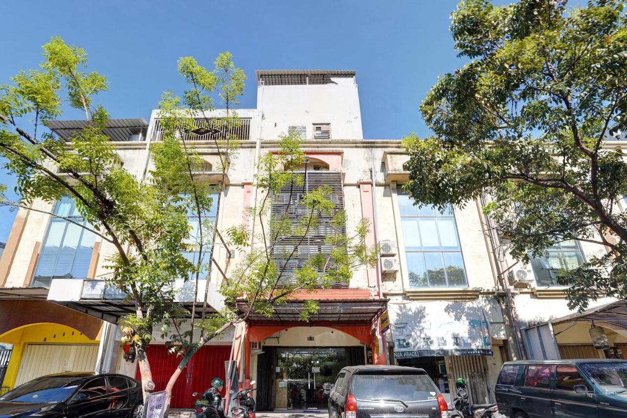 Spot On 90148 Gosepa Mayjend Sungkono Surabaya Buitenkant foto